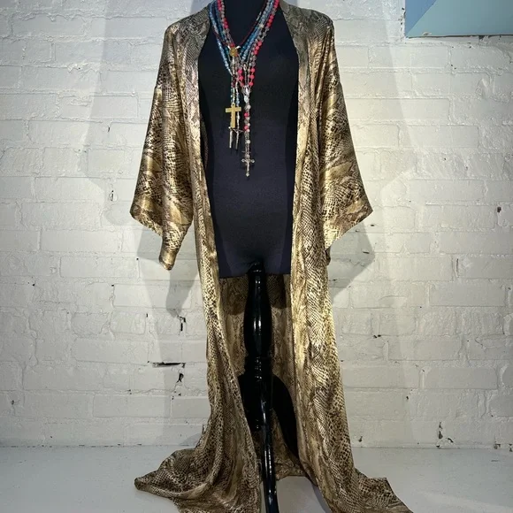 Inner Most Silky Robe - Picture 2 of 3